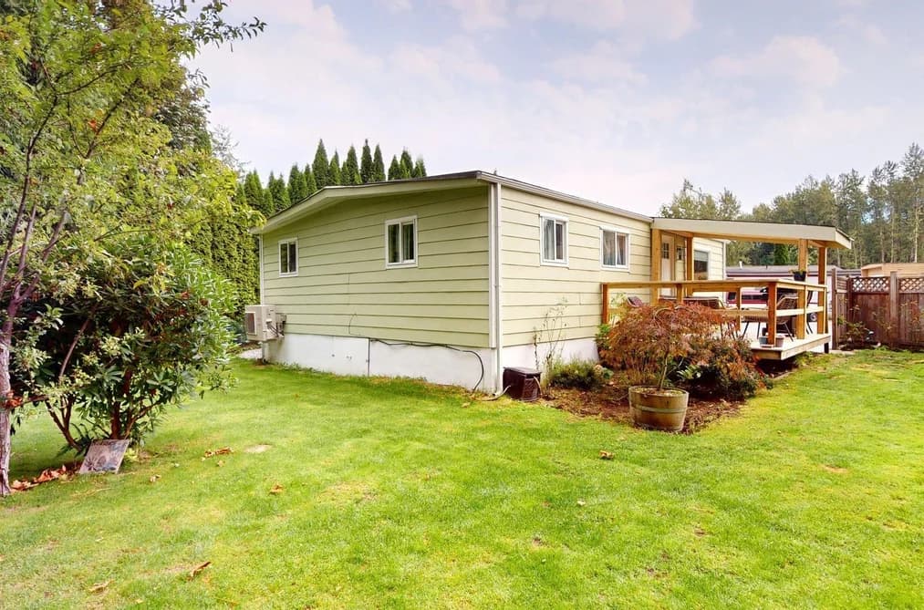8 39884 GOVERNMENT ROAD, Squamish, BC — Residential for Sale - Main Photo