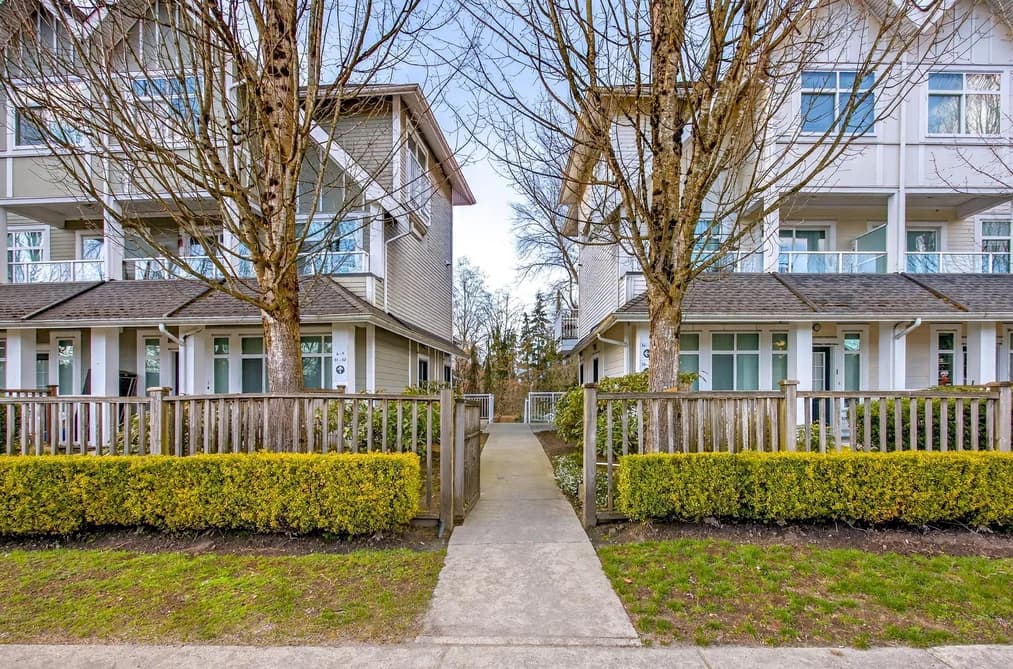 8 6965 HASTINGS STREET, Burnaby, BC — Residential for Sale - Photo 2