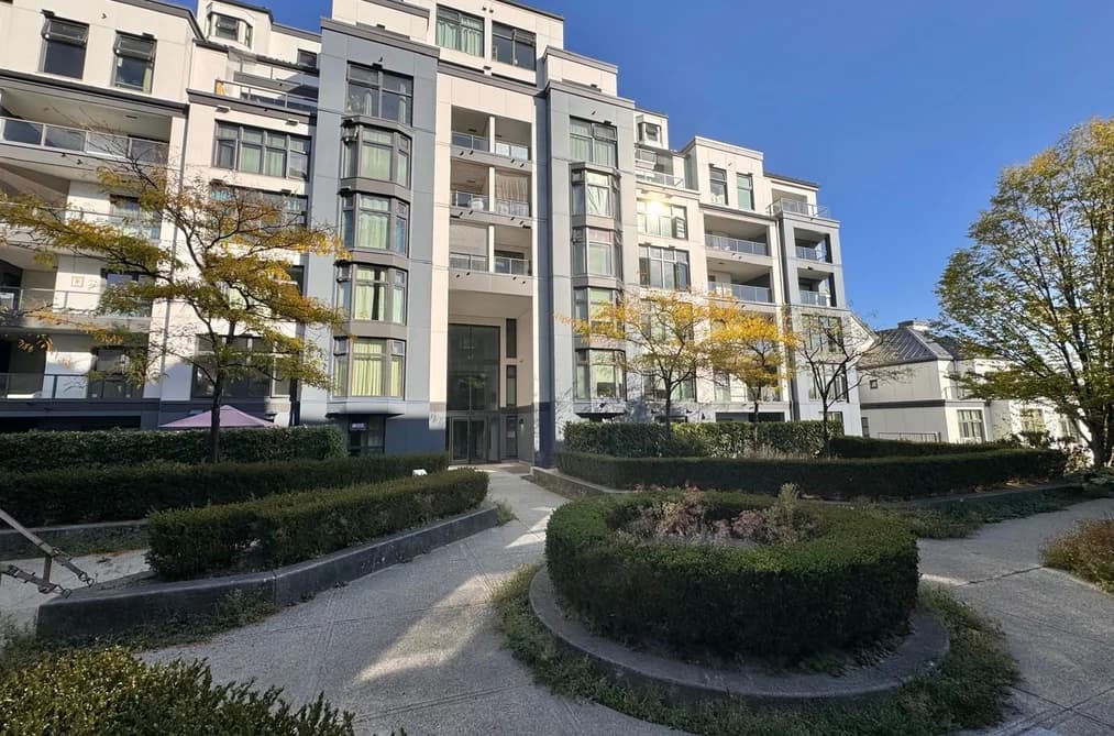 800 2528 E BROADWAY, Vancouver, BC — Residential for Sale - Main Photo