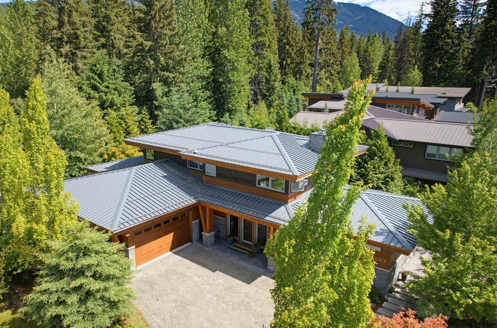 8003 CYPRESS PLACE, Whistler, BC — Residential for Sale - Photo 2