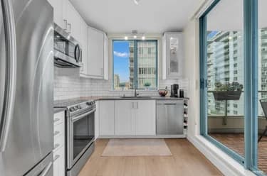 Condo for sale at 801 140 E 14 Street North Vancouver British Columbia - MLS: R3130754