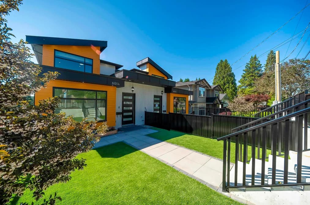 8014 11TH AVENUE, Burnaby, BC — Residential for Sale - Photo 2