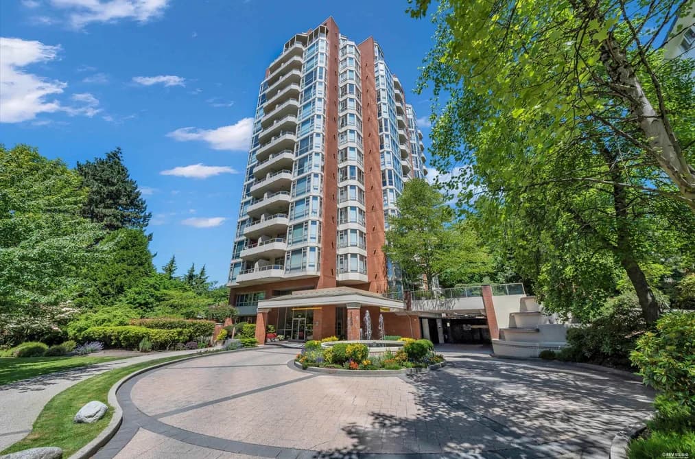 802 160 W KEITH ROAD, North Vancouver, BC — Residential for Sale - Photo 2