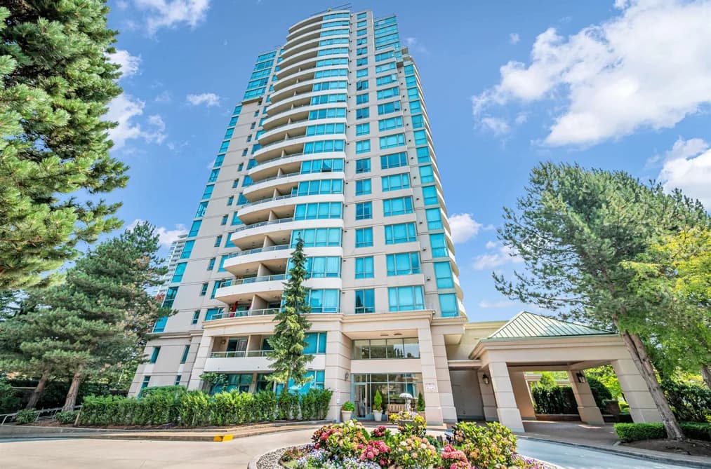 803 6611 SOUTHOAKS CRESCENT, Burnaby, BC — Residential for Sale - Photo 2