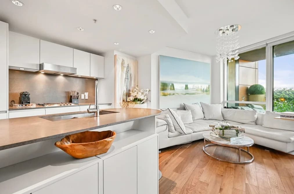 803 8555 GRANVILLE STREET, Vancouver, BC — Residential for Sale - Photo 2
