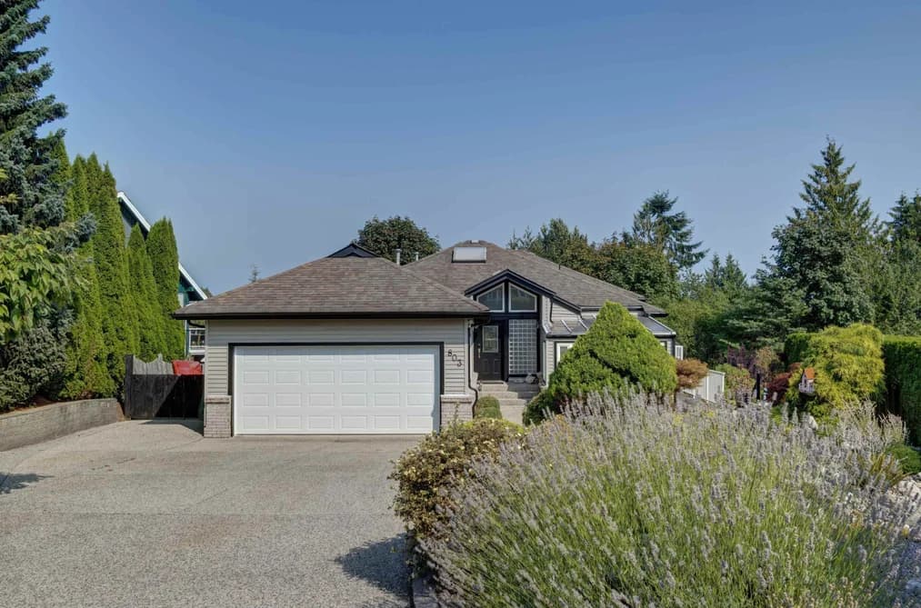 803 OCEANMOUNT BOULEVARD, Gibsons, BC — Residential for Sale - Photo 2