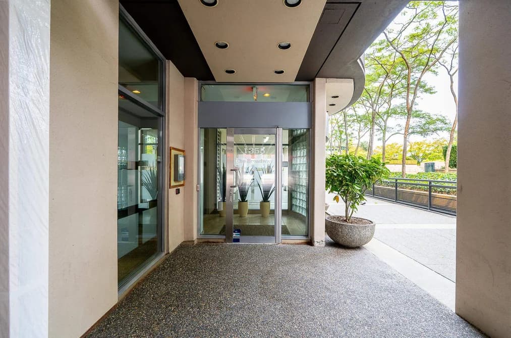 804 1355 W BROADWAY, Vancouver, BC — Residential for Sale - Photo 2