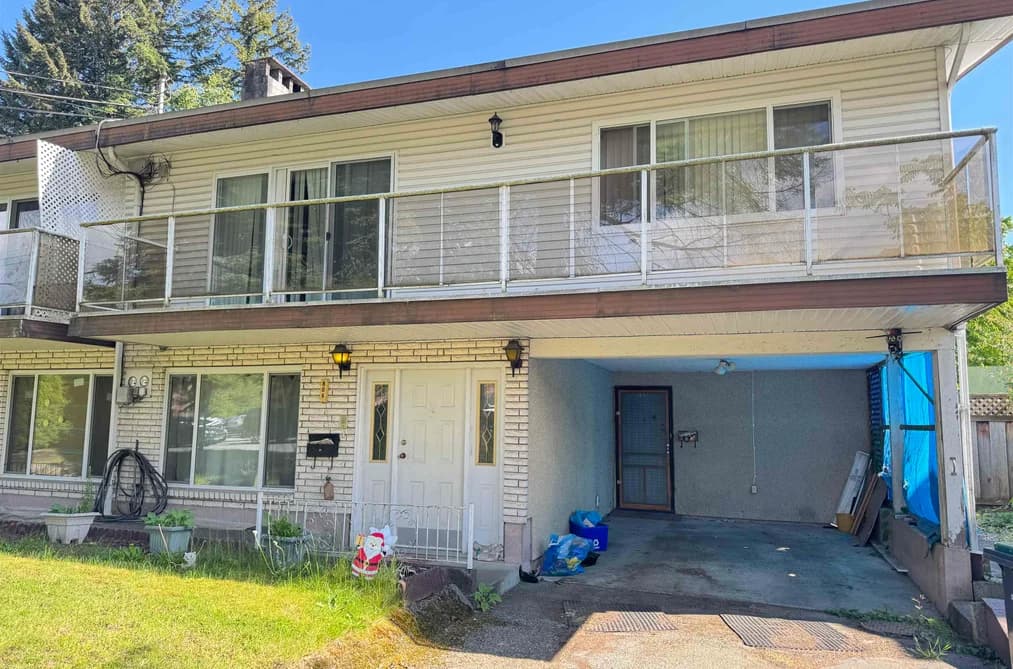 804-806 INGERSOLL AVENUE, Coquitlam, BC — Residential Income for Sale - Photo 2