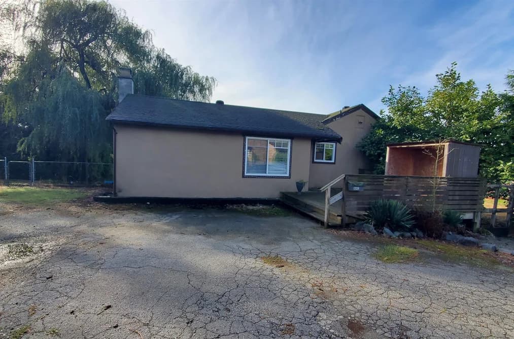 8042 CEDAR STREET, Mission, BC — Residential for Sale - Photo 2
