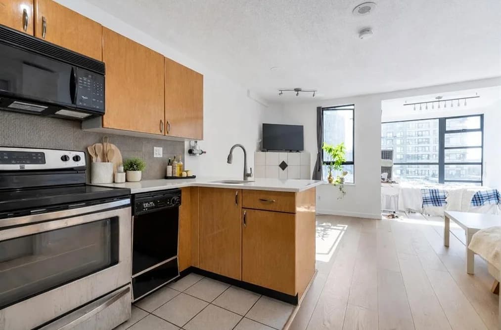 805 939 HOMER STREET, Vancouver, BC — Residential for Sale - Photo 2