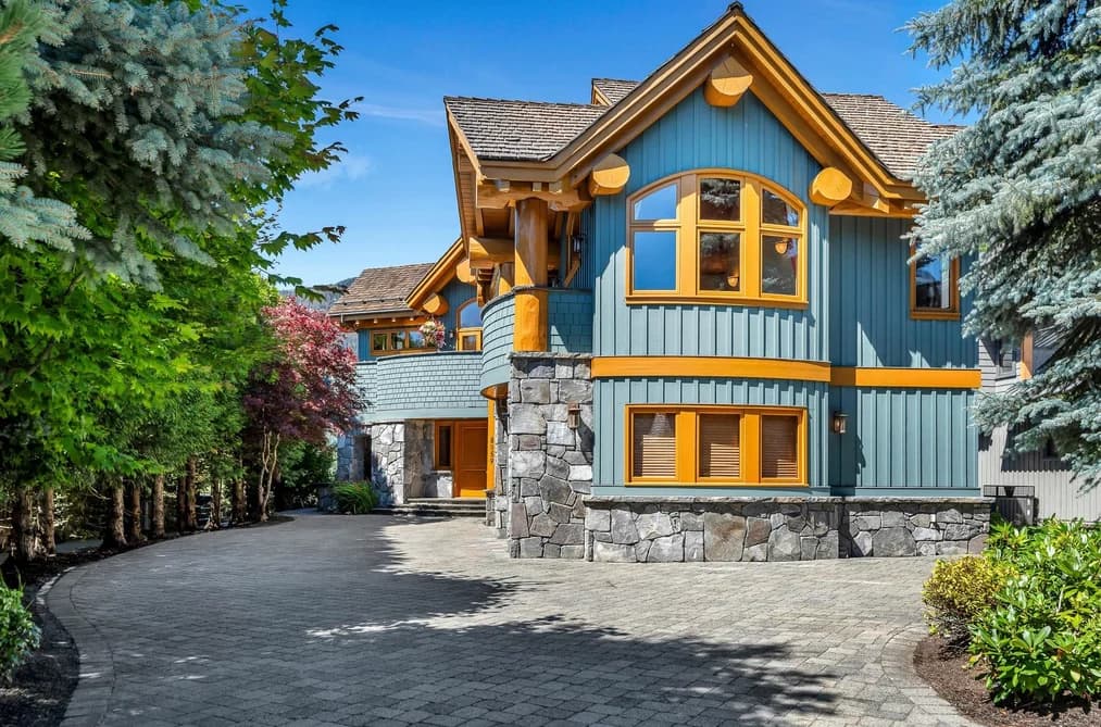8059 NICKLAUS NORTH BOULEVARD, Whistler, BC — Residential for Sale - Photo 2