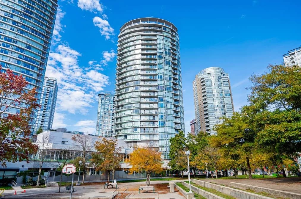 806 58 KEEFER PLACE, Vancouver, BC — Residential for Sale - Photo 2