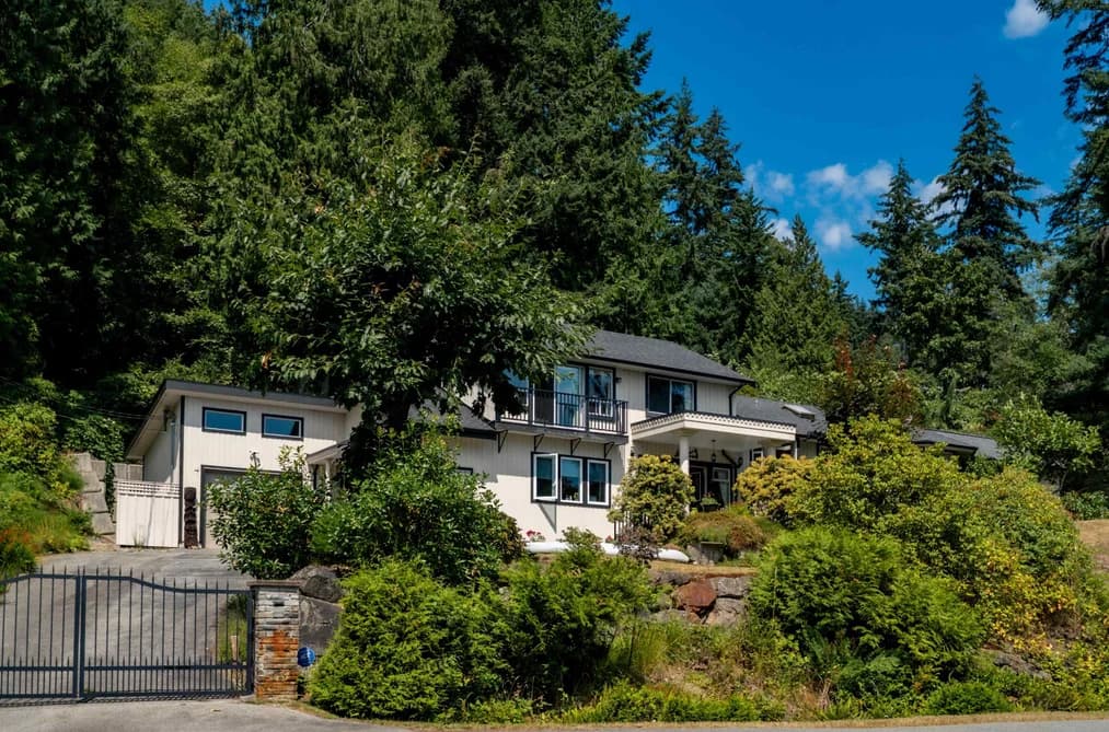 806 HUMMINGBIRD LANE, Bowen Island, BC — Residential for Sale - Main Photo
