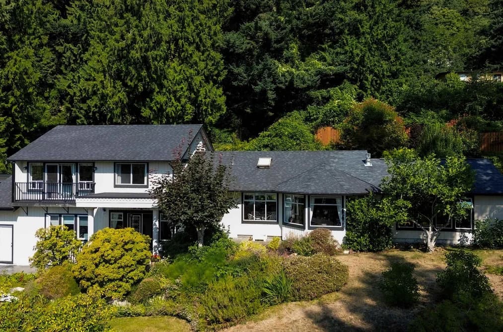 806 HUMMINGBIRD LANE, Bowen Island, BC — Residential for Sale - Main Photo