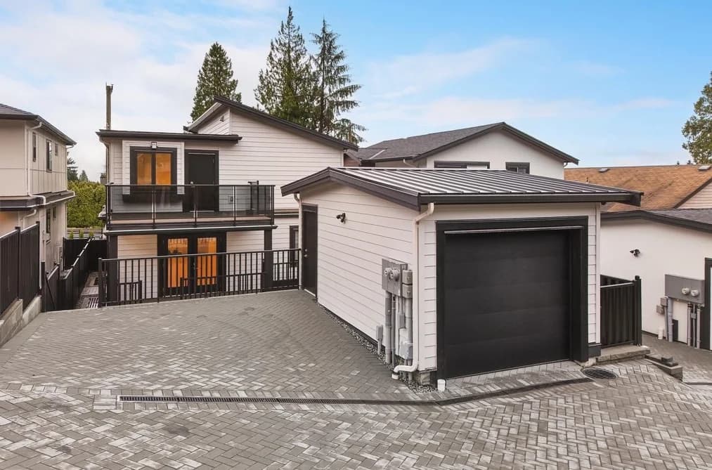 806 MONTROYAL BOULEVARD, North Vancouver, BC — Residential for Sale - Photo 2