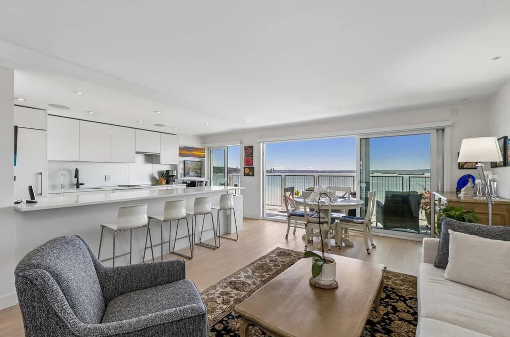 Condo for sale at 807 150 24th Street West Vancouver British Columbia - MLS: R3142580