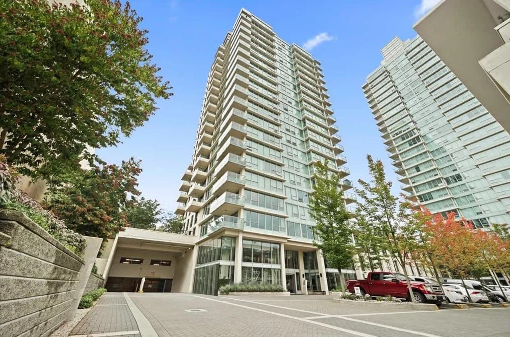 807 2200 DOUGLAS ROAD, Burnaby, BC — Residential for Sale - Photo 2