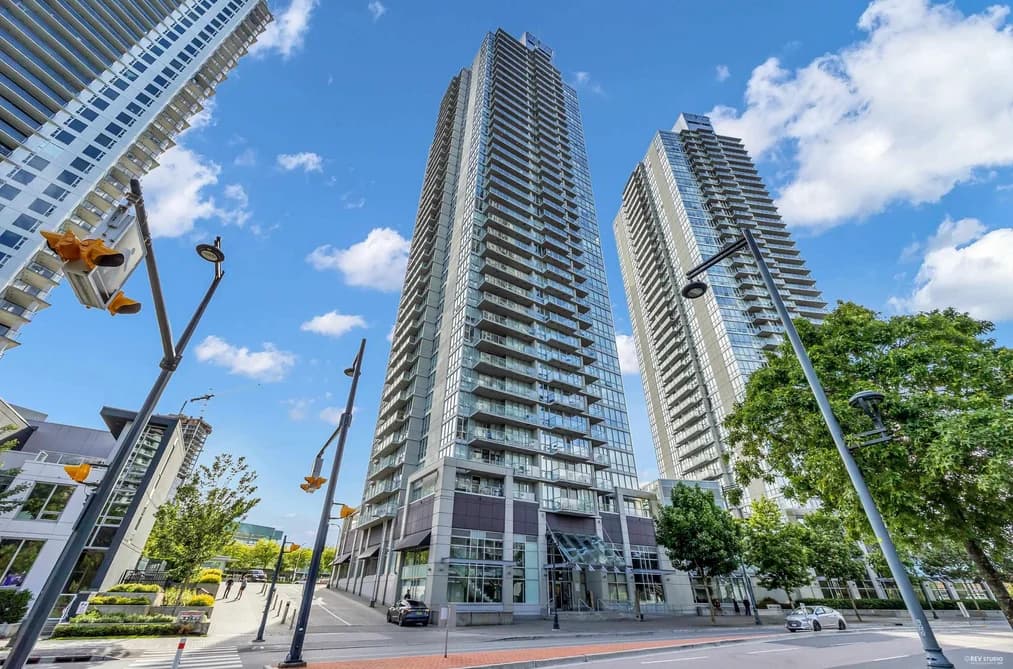 807 9981 WHALLEY BOULEVARD, Surrey, BC — Residential for Sale - Main Photo
