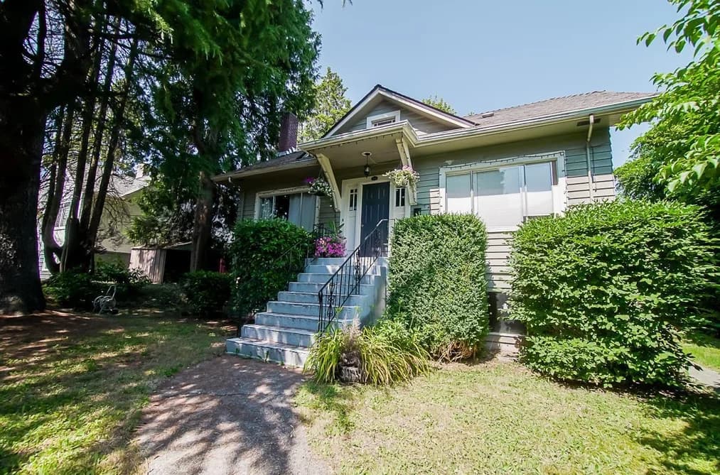 807 SANGSTER PLACE, New Westminster, BC — Residential for Sale - Main Photo