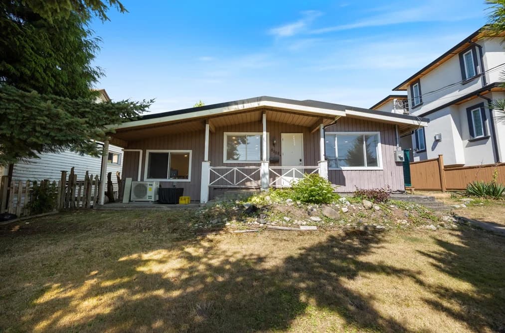 8085 10TH AVENUE, Burnaby, BC — Residential for Sale - Main Photo