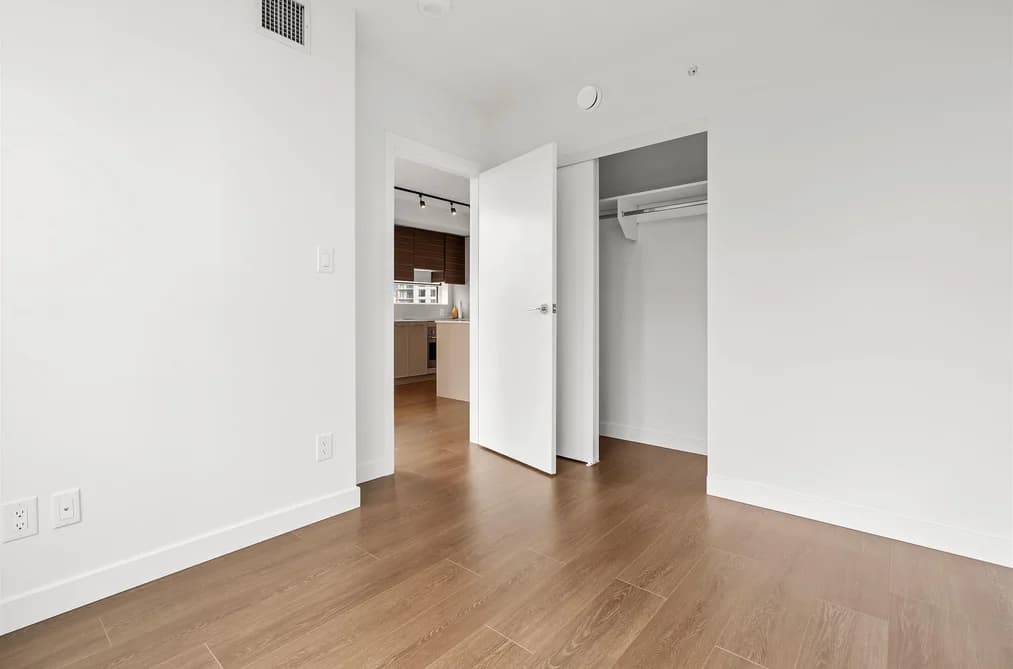 809 13725 GEORGE JUNCTION, Surrey, BC — Residential for Sale - Photo 2