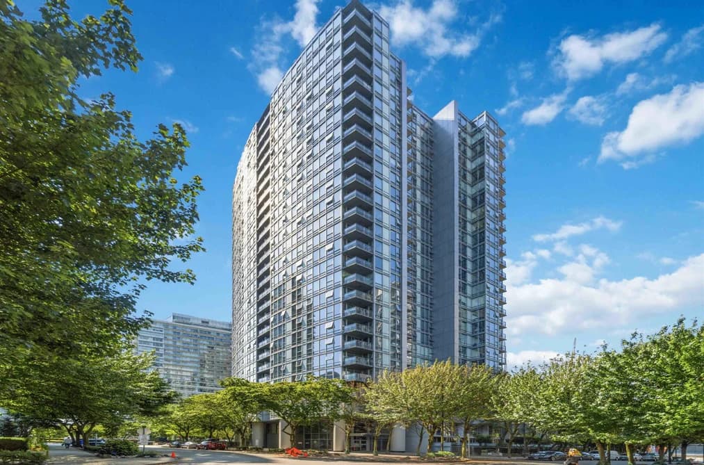 809 668 CITADEL PARADE, Vancouver, BC — Residential for Sale - Main Photo