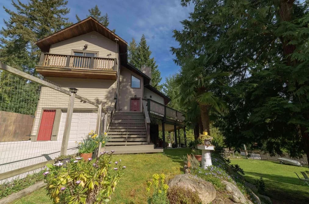 8096 WESTWOOD ROAD, Halfmoon Bay, BC — Residential for Sale - Photo 2