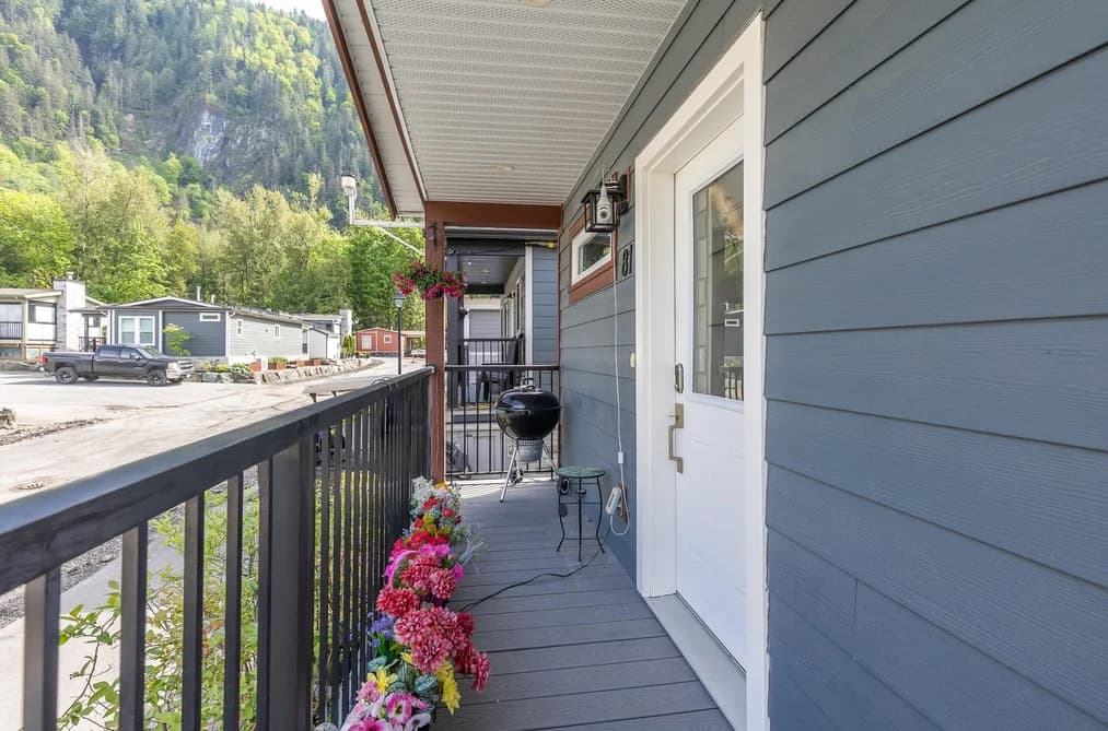 81 53480 BRIDAL FALLS ROAD, Rosedale, BC — Residential for Sale - Photo 2