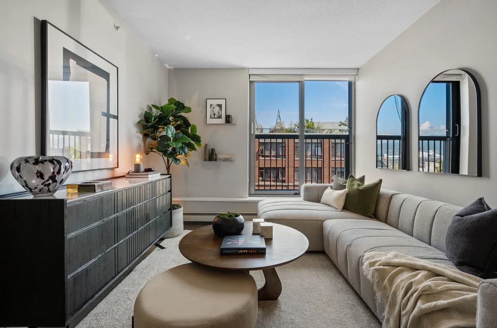 810 66 W CORDOVA STREET, Vancouver, BC — Residential for Sale - Photo 2