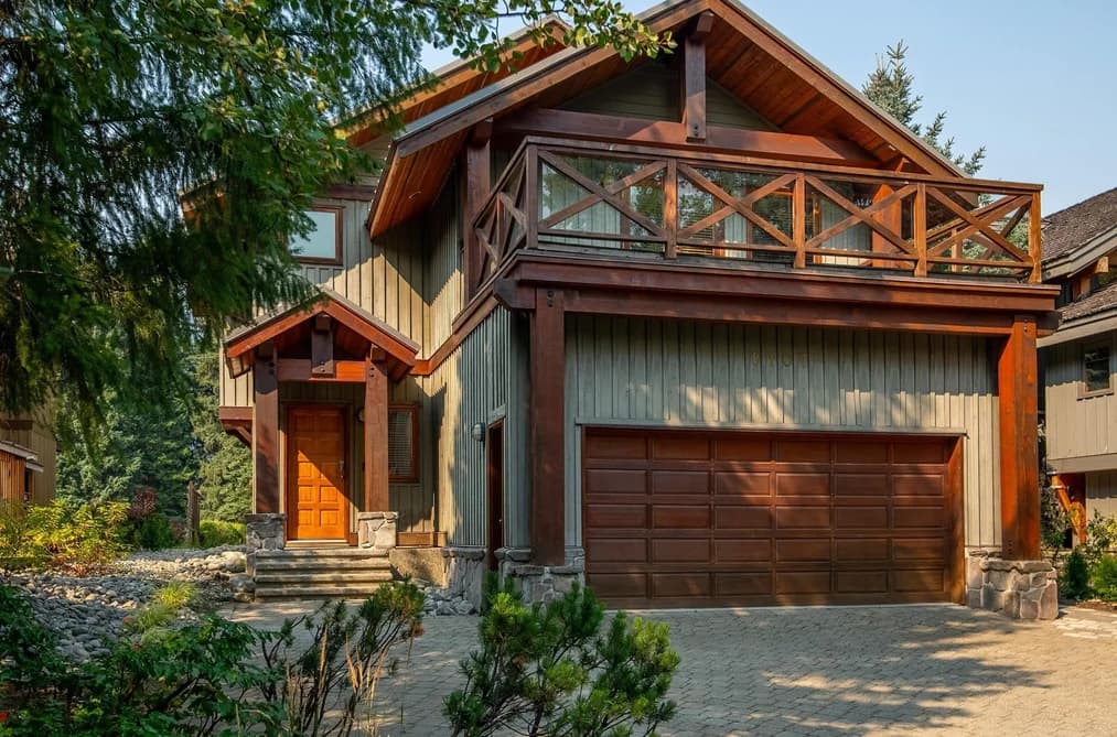 8107 MUIRFIELD CRESCENT, Whistler, BC — Residential for Sale - Photo 2