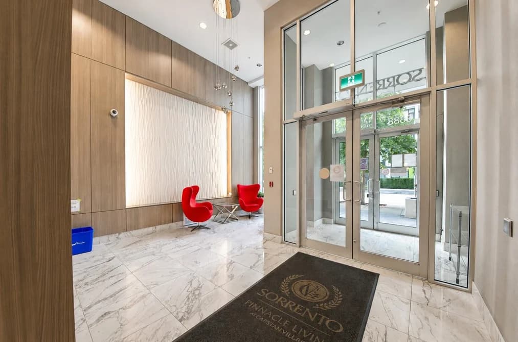Condo for sale at 812 8688 Hazelbridge Way Richmond British Columbia - MLS: R3143815
