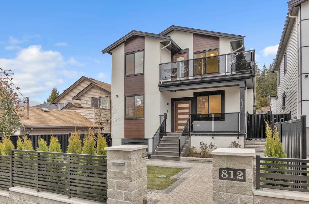 812 MONTROYAL BOULEVARD, North Vancouver, BC — Residential for Sale - Main Photo