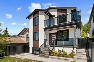 House for sale at 812 Montroyal Boulevard North Vancouver British Columbia - MLS: R3152940