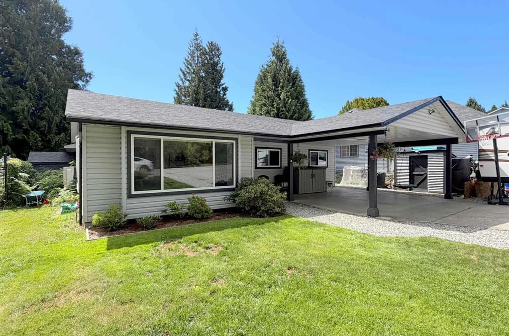 813 O'SHEA ROAD, Gibsons, BC — Residential for Sale - Main Photo