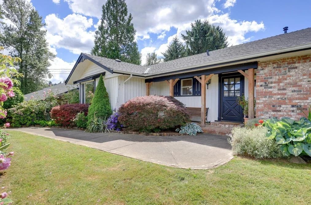 8131 252 STREET, Langley, BC — Residential for Sale - Photo 2