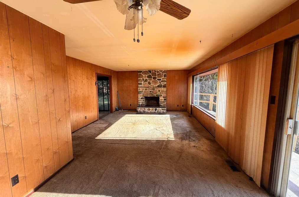 8131 REDROOFFS ROAD, Halfmoon Bay, BC — Residential for Sale - Photo 2