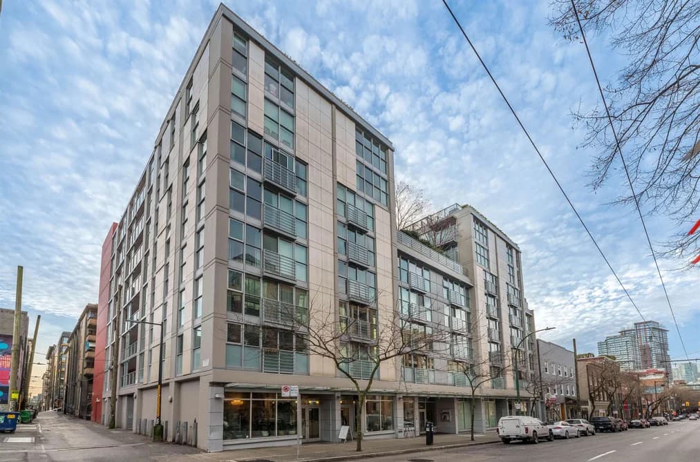 816 168 POWELL STREET, Vancouver, BC — Residential for Sale - Photo 2