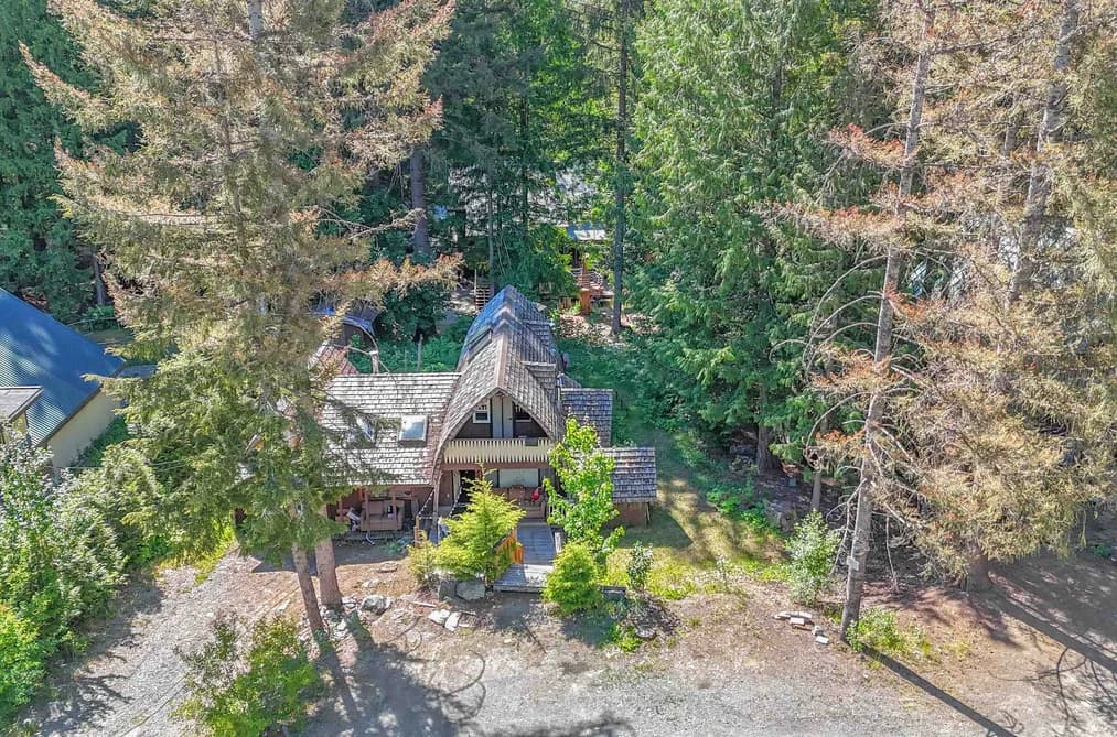8160 ALPINE WAY, Whistler, BC — Residential for Sale - Photo 2