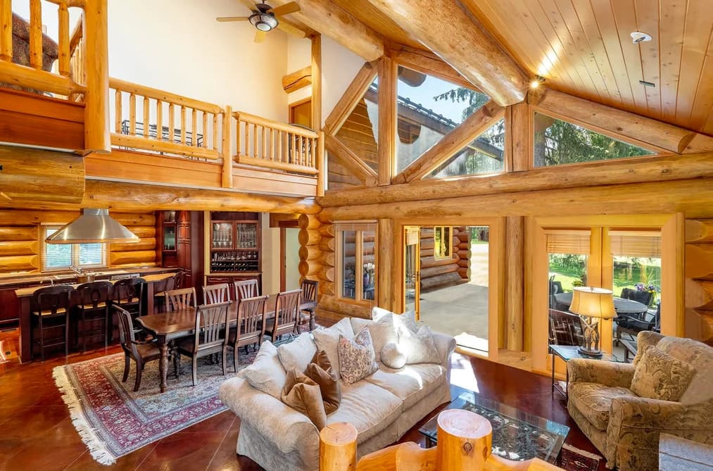 8164 MUIRFIELD CRESCENT, Whistler, BC — Residential for Sale - Photo 2