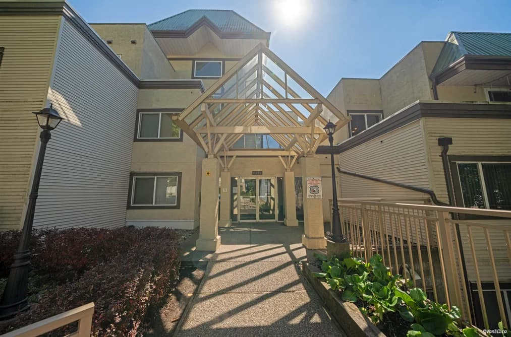 817 1310 CARIBOO STREET, New Westminster, BC — Residential for Sale - Main Photo