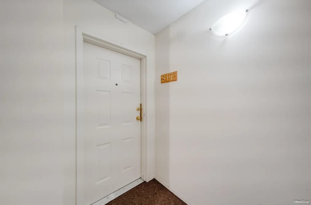 817 1310 CARIBOO STREET, New Westminster, BC — Residential for Sale - Photo 2