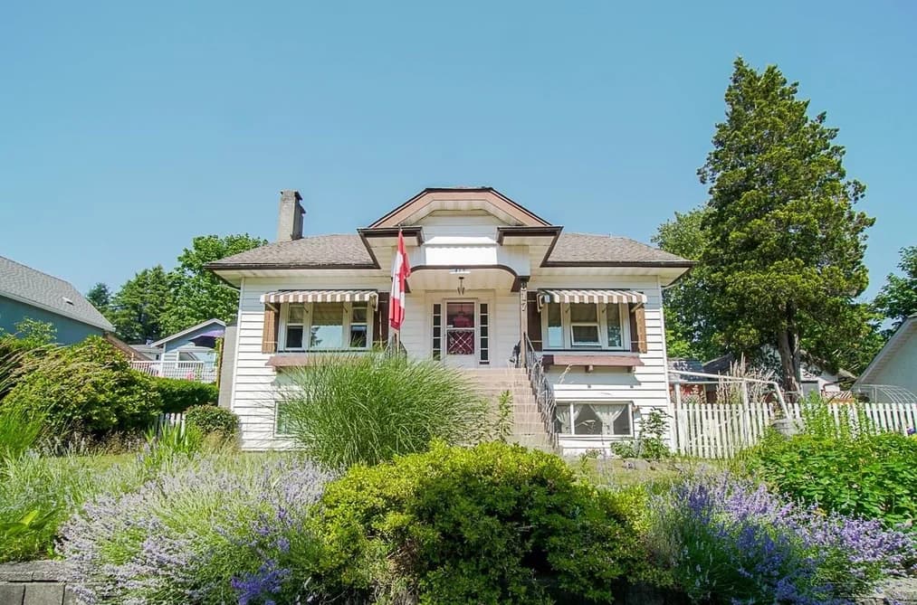 817 SANGSTER PLACE, New Westminster, BC — Residential for Sale - Main Photo