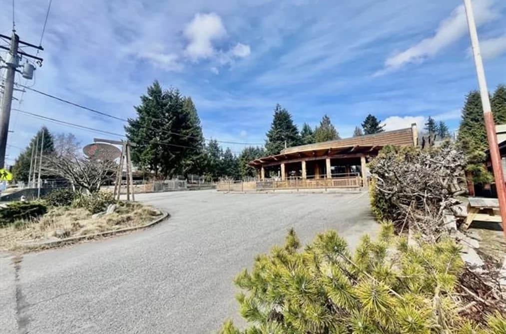 818 GIBSONS WAY, Gibsons, BC — Residential for Sale - Photo 2