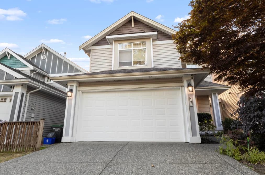 8197 212 STREET, Langley, BC — Residential for Sale - Photo 2