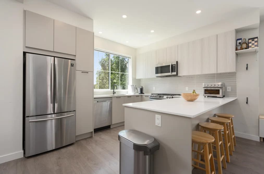82 488 FURNESS STREET, New Westminster, BC — Residential for Sale - Photo 2