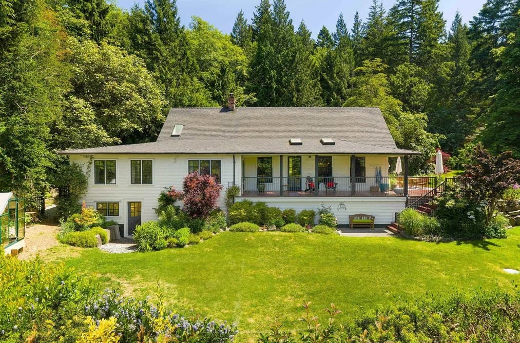 822 CAPTAINS WAY, Bowen Island, BC — Residential for Sale - Photo 2