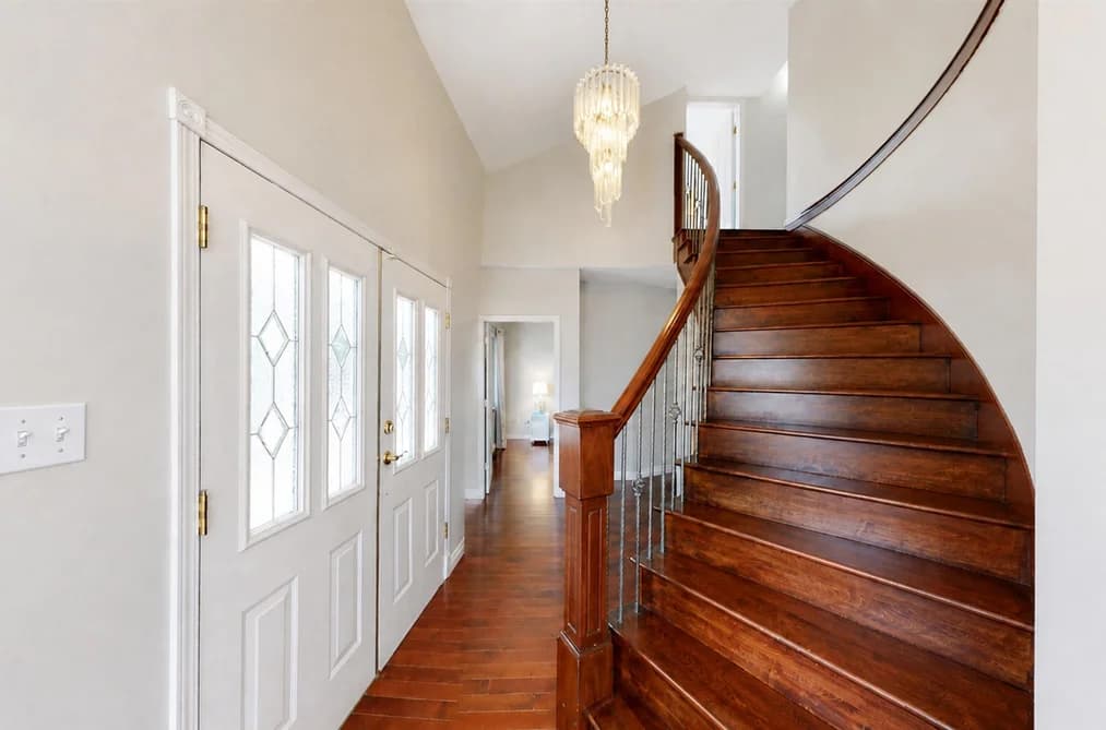 823 BURNABY STREET, New Westminster, BC — Residential for Sale - Photo 2