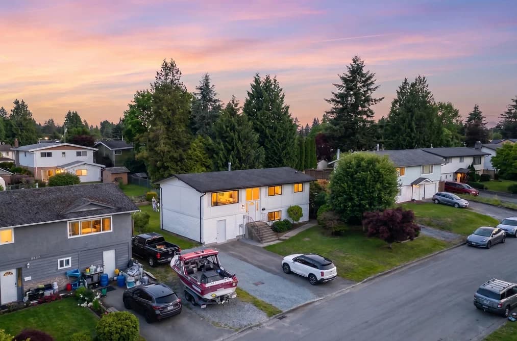8237 VIOLA PLACE, Mission, BC — Residential for Sale - Main Photo