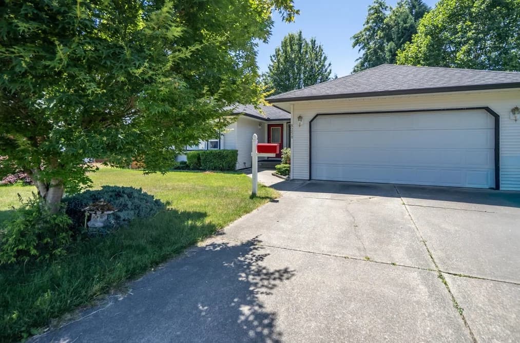 8258 WHARTON PLACE, Mission, BC — Residential for Sale - Photo 2