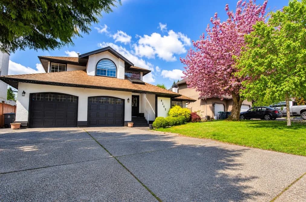 8265 148B STREET, Surrey, BC — Residential for Sale - Photo 2